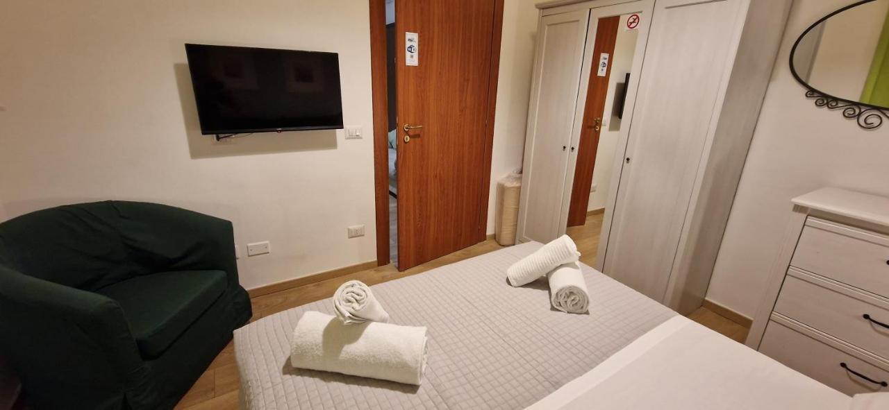 Studio Flat 381 Napoli Esterno foto
