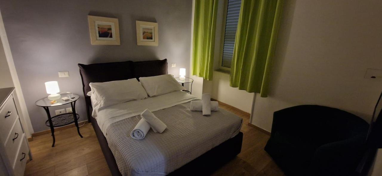 Studio Flat 381 Napoli Esterno foto