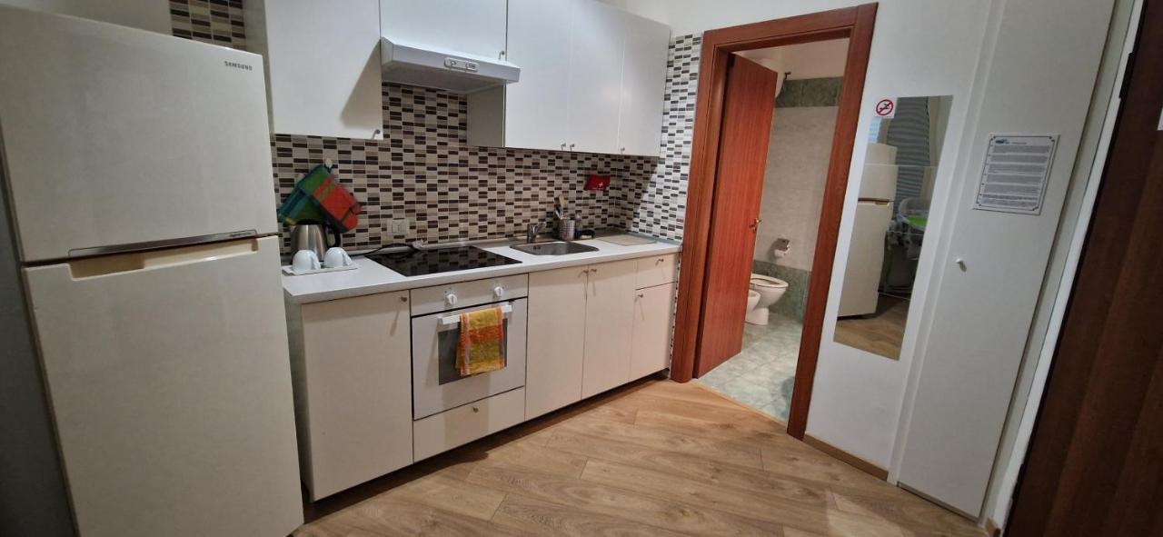 Studio Flat 381 Napoli Esterno foto